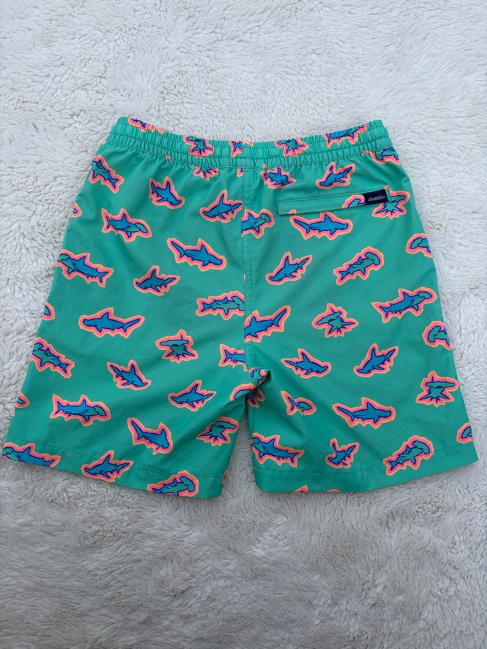 Chubbies Boys Medium 10/12 The Apex Swimmer Classic Swim Trunks Sharks Neon - Picture 5 of 6